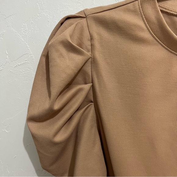 Market & Melrose Tan Puff Sleeve Twist Crop Top Medium - Picture 4 of 10